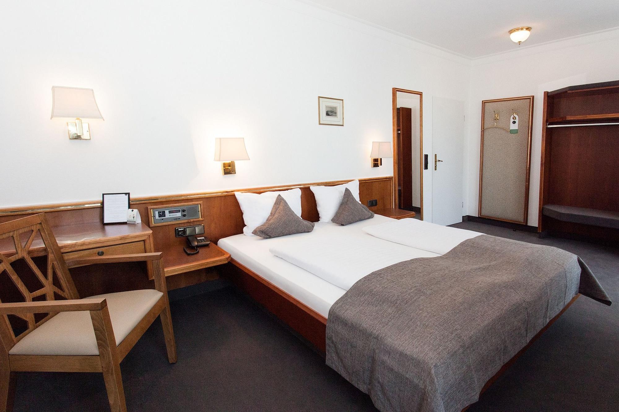 Trip Inn Klee Am Park Висбаден Экстерьер фото