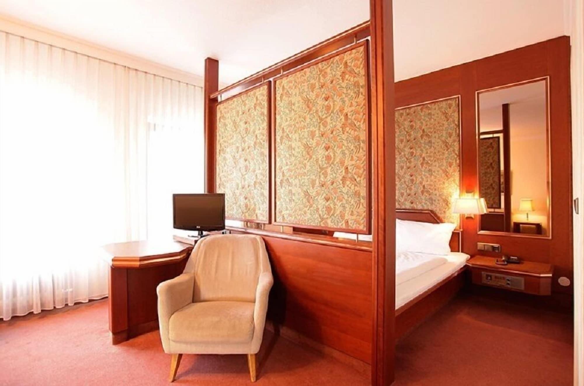 Trip Inn Klee Am Park Висбаден Экстерьер фото